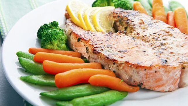 peshk dhe perime për një dietë ketogjene